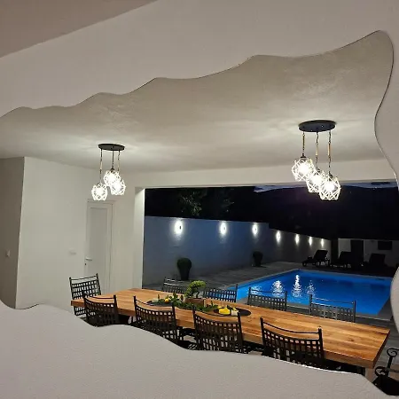 Villa Merak Kutilivac